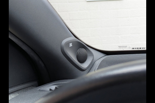 Toyota Yaris 1.5 Hybrid Executive|Head-Up|JBL|Sportstoelen|Blindspot|LED|Keyless-Entry/Go|Stoelverw.|Adaptive-Cruise|Mat-Grijs