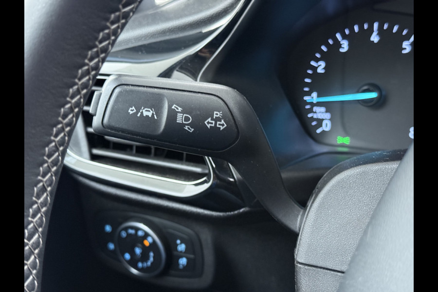 Ford Fiesta 1.0T 126PK Titanium Apple Carplay Android Navi LM Airco Stoelverwarming Apps Voorruitverwarming Wifi Mistlampen Chroompack TCS Led Lmv Lane Assist Isofix TCS EAB Hill-Start-Assist Ford-Pass-Connect LED