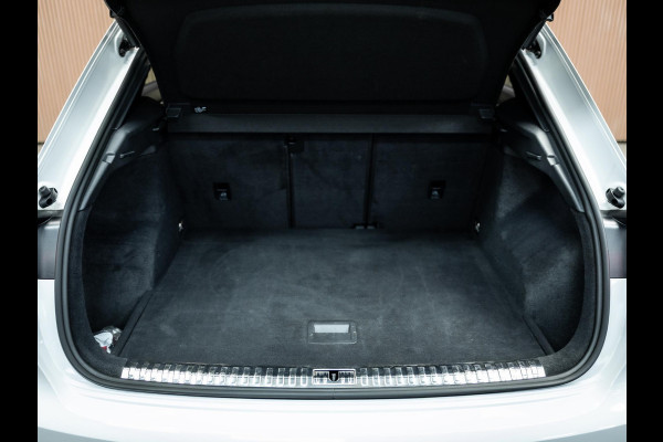 Audi RSQ3 TFSI | Carbon | Elek. stoelen | Camera | stoel verwarming |