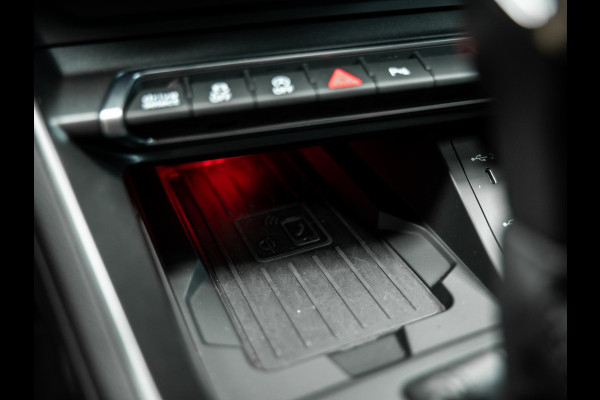 Audi RSQ3 TFSI | Carbon | Elek. stoelen | Camera | stoel verwarming |