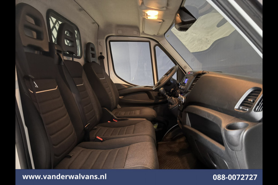 Iveco Daily 35S16 157pk 3500kg Trekvermogen L2H2 Euro6 Airco | 270 Graden Achterdeuren | Parkeersensoren Bijrijdersbank