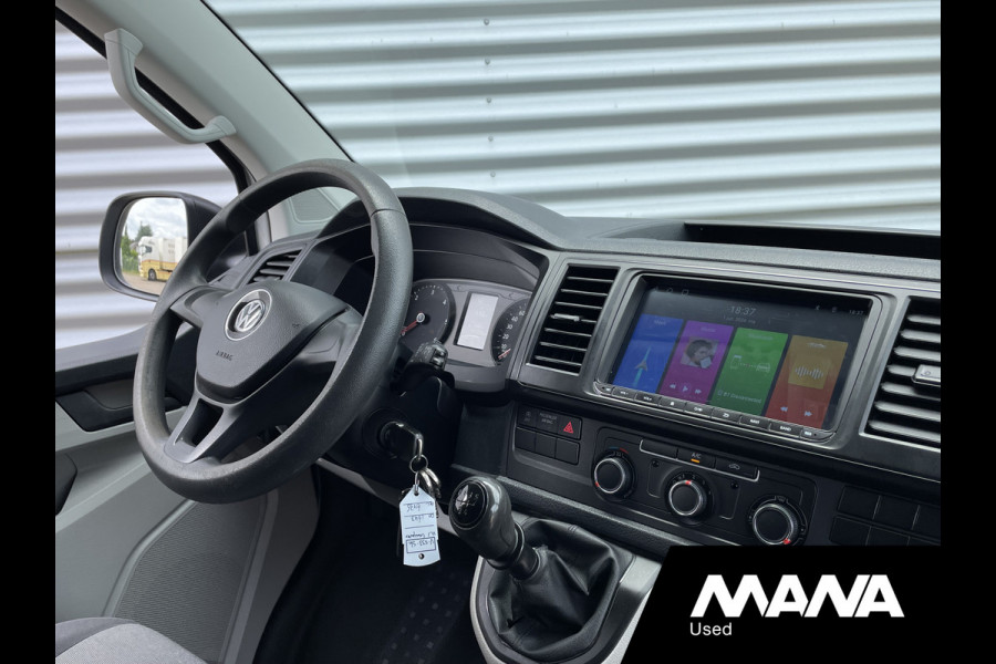 Volkswagen Transporter 2.0 TDI L2H1 102PK Carplay Trekhaak Imperiaal Cruise control