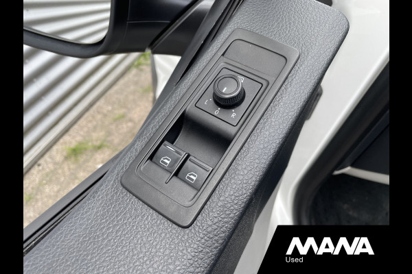 Volkswagen Transporter 2.0 TDI L2H1 102PK Carplay Trekhaak Imperiaal Cruise control