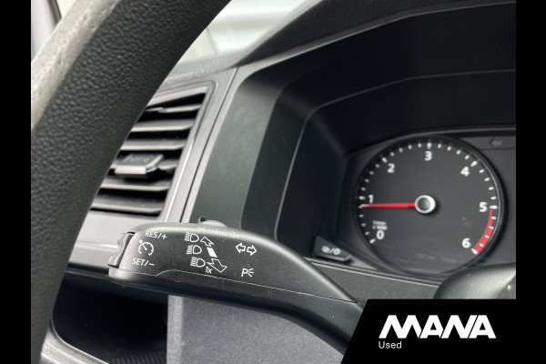 Volkswagen Transporter 2.0 TDI L2H1 102PK Carplay Trekhaak Imperiaal Cruise control