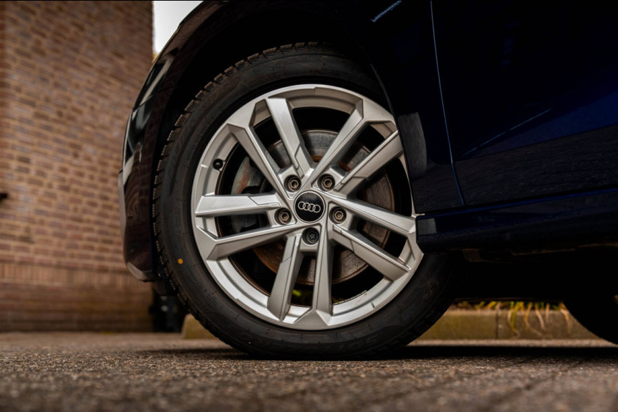 Audi A3 Sportback 40 TFSI e Business Edition 204 PK Ambiance Adaptive Keyless Elek.Klep Stoelverwarming 17''