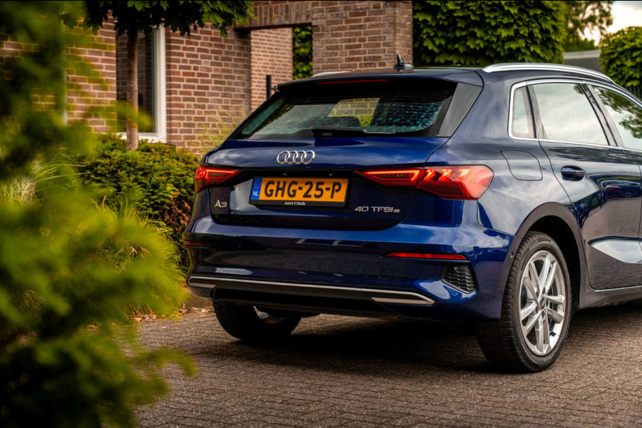Audi A3 Sportback 40 TFSI e Business Edition 204 PK Ambiance Adaptive Keyless Elek.Klep Stoelverwarming 17''