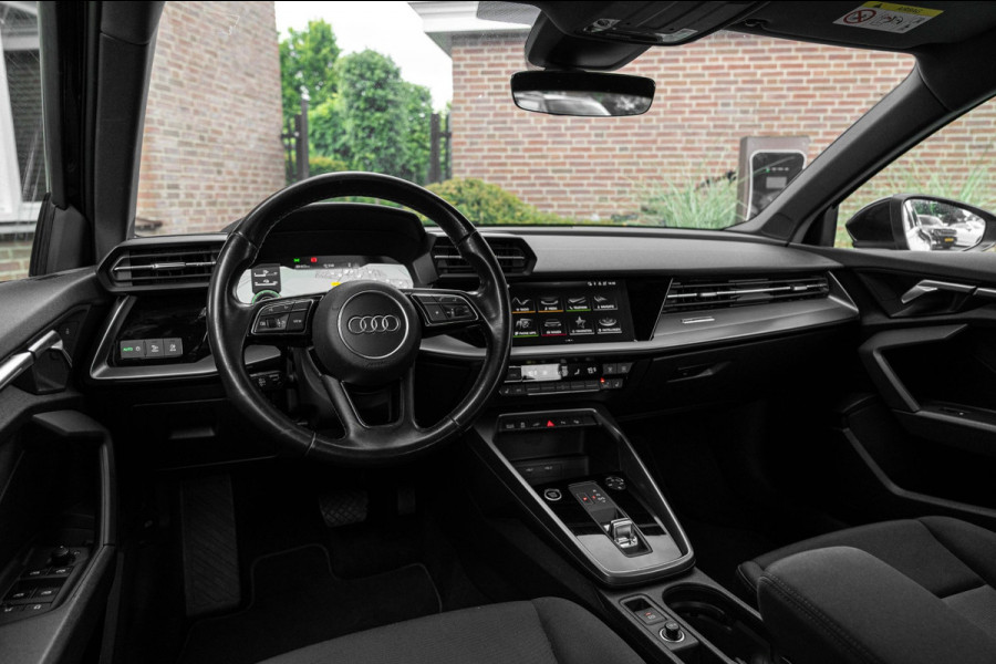 Audi A3 Sportback 40 TFSI e Business Edition 204 PK Ambiance Adaptive Keyless Elek.Klep Stoelverwarming 17''