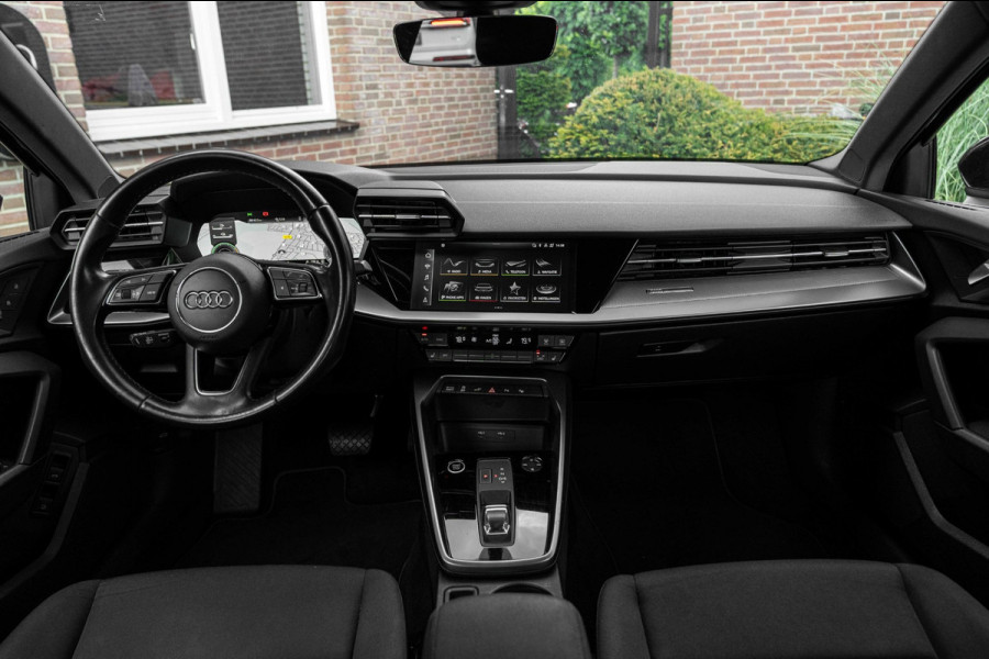 Audi A3 Sportback 40 TFSI e Business Edition 204 PK Ambiance Adaptive Keyless Elek.Klep Stoelverwarming 17''