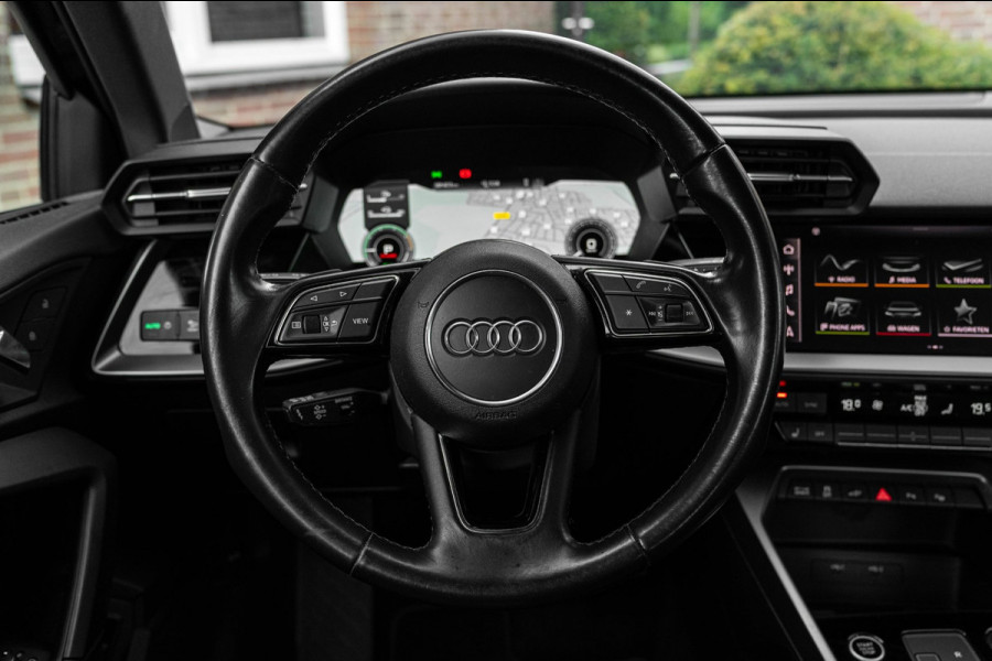 Audi A3 Sportback 40 TFSI e Business Edition 204 PK Ambiance Adaptive Keyless Elek.Klep Stoelverwarming 17''