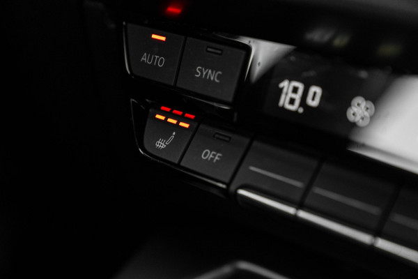 Audi A3 Sportback 40 TFSI e Business Edition 204 PK Ambiance Adaptive Keyless Elek.Klep Stoelverwarming 17''