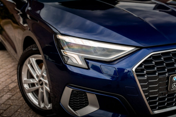 Audi A3 Sportback 40 TFSI e Business Edition 204 PK Ambiance Adaptive Keyless Elek.Klep Stoelverwarming 17''