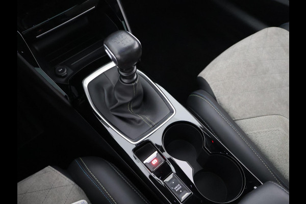 Peugeot 208 1.2 PureTech GT Pack . GARANTIE TOT 03-2031 . STOELVERWARMING . PANORAMA-DAK .