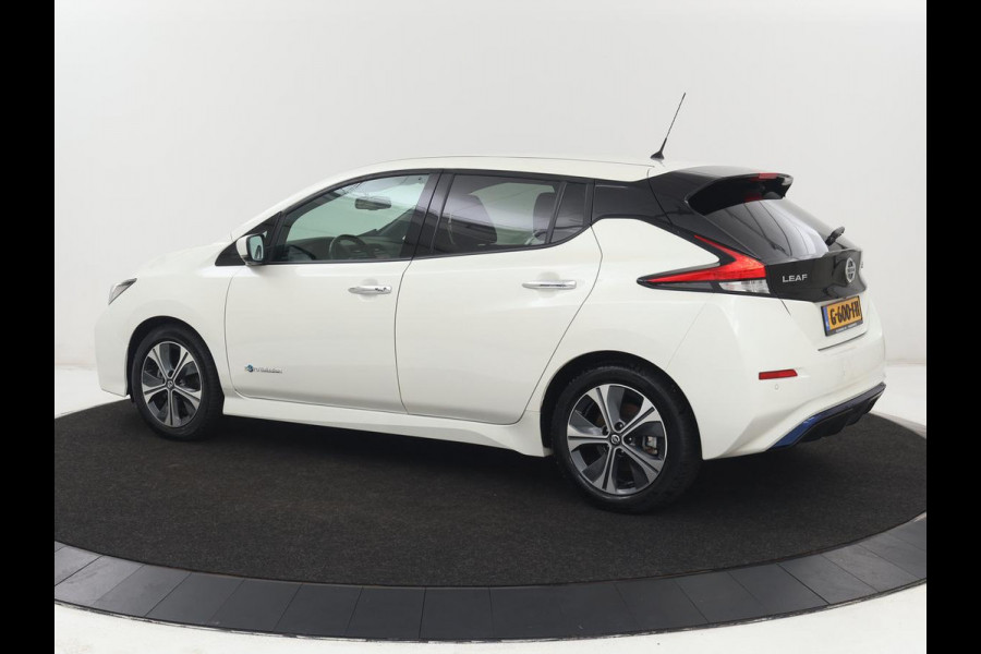 Nissan Leaf Tekna 40 kWh | SOH 85,6% | Stoelverwarming | 360 Camera | Adaptive cruise | Carplay | Navigatie | Achterbankverwarming | Bose Sound | Full LED | Side Assist | File Assistent | Climate control