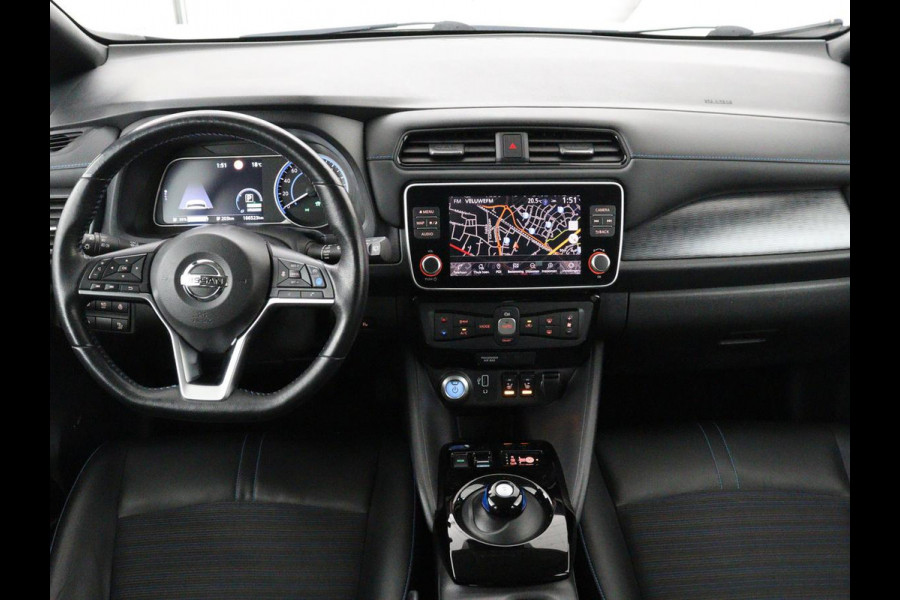 Nissan Leaf Tekna 40 kWh | SOH 85,6% | Stoelverwarming | 360 Camera | Adaptive cruise | Carplay | Navigatie | Achterbankverwarming | Bose Sound | Full LED | Side Assist | File Assistent | Climate control