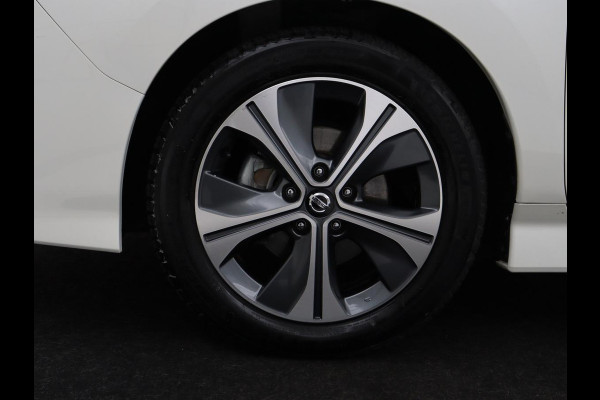 Nissan Leaf Tekna 40 kWh | SOH 85,6% | Stoelverwarming | 360 Camera | Adaptive cruise | Carplay | Navigatie | Achterbankverwarming | Bose Sound | Full LED | Side Assist | File Assistent | Climate control