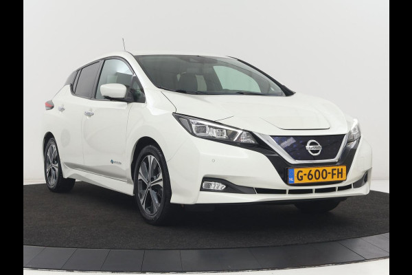 Nissan Leaf Tekna 40 kWh | SOH 85,6% | Stoelverwarming | 360 Camera | Adaptive cruise | Carplay | Navigatie | Achterbankverwarming | Bose Sound | Full LED | Side Assist | File Assistent | Climate control