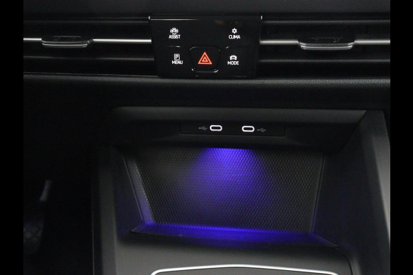Volkswagen Golf 1.4 eHybrid Style | SOH 88,8% | Head-Up | Stoelverwarming | Trekhaak | Sfeerverlichting | Massage | Camera | Keyless | Matrix LED | Carplay | Adaptive cruise | Memory | Climate control | PHEV | Plug In