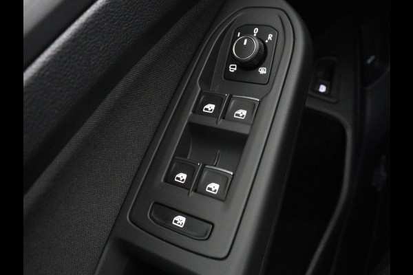 Volkswagen Golf 1.4 eHybrid Style | SOH 88,8% | Head-Up | Stoelverwarming | Trekhaak | Sfeerverlichting | Massage | Camera | Keyless | Matrix LED | Carplay | Adaptive cruise | Memory | Climate control | PHEV | Plug In