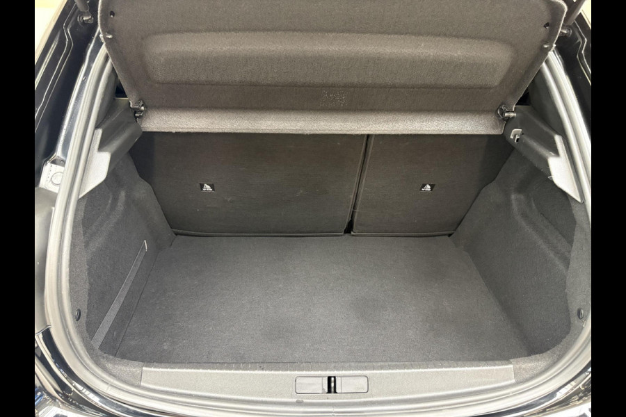 Peugeot 208 1.2 PureTech Active .