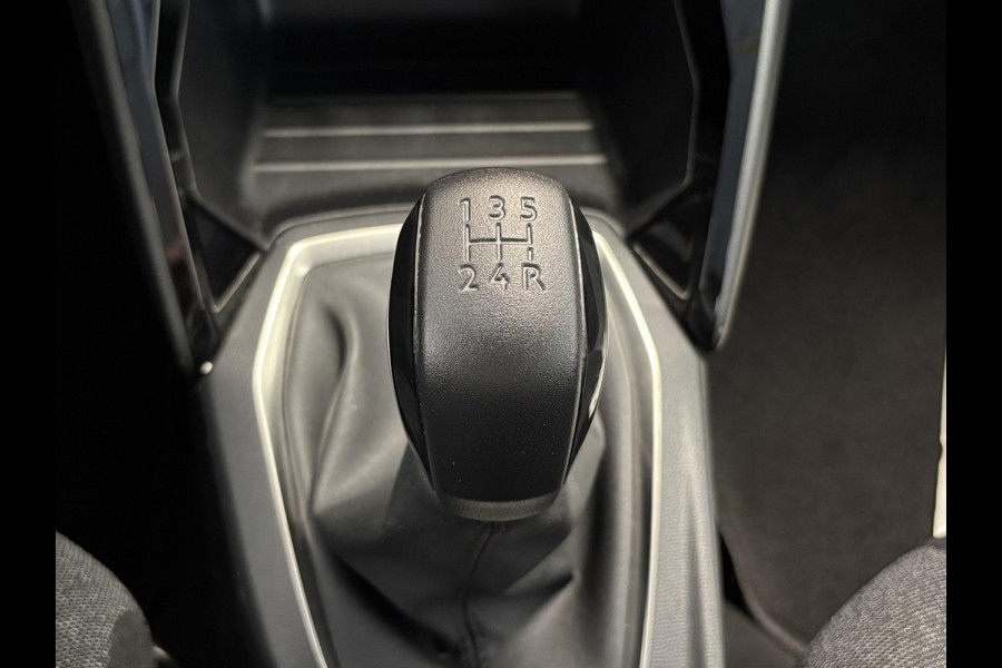 Peugeot 208 1.2 PureTech Active .