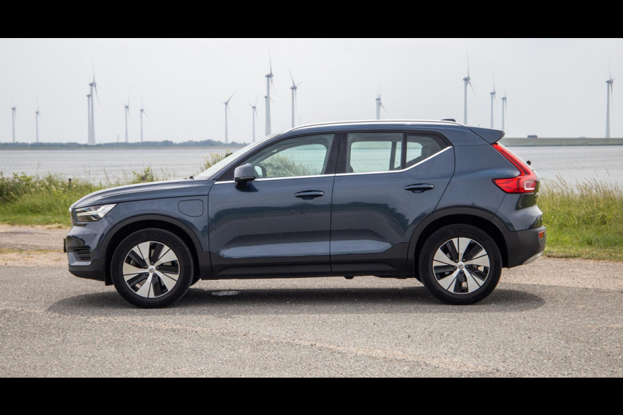 Volvo XC40 1.5 T4 Recharge Inscription AUTOMAAT / PLUG IN HYBRID / CARPLAY / CAMERA / STOELVERWARMING