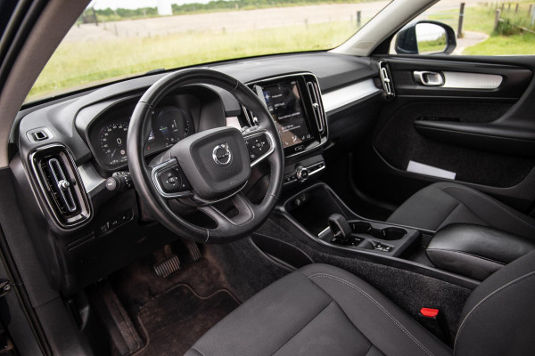 Volvo XC40 1.5 T4 Recharge Inscription AUTOMAAT / PLUG IN HYBRID / CARPLAY / CAMERA / STOELVERWARMING
