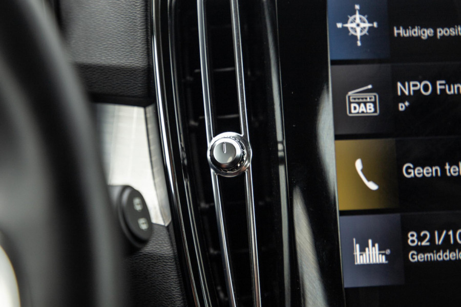 Volvo XC40 1.5 T4 Recharge Inscription AUTOMAAT / PLUG IN HYBRID / CARPLAY / CAMERA / STOELVERWARMING