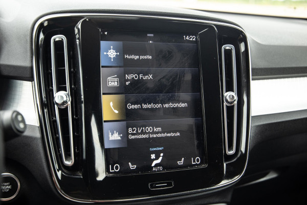 Volvo XC40 1.5 T4 Recharge Inscription AUTOMAAT / PLUG IN HYBRID / CARPLAY / CAMERA / STOELVERWARMING