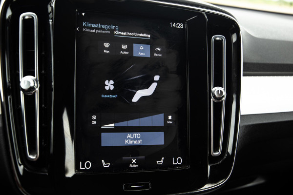 Volvo XC40 1.5 T4 Recharge Inscription AUTOMAAT / PLUG IN HYBRID / CARPLAY / CAMERA / STOELVERWARMING