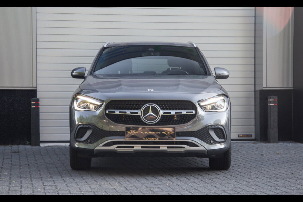 Mercedes-Benz GLA 250 e Business Solution Luxury Limited / SOH 93%