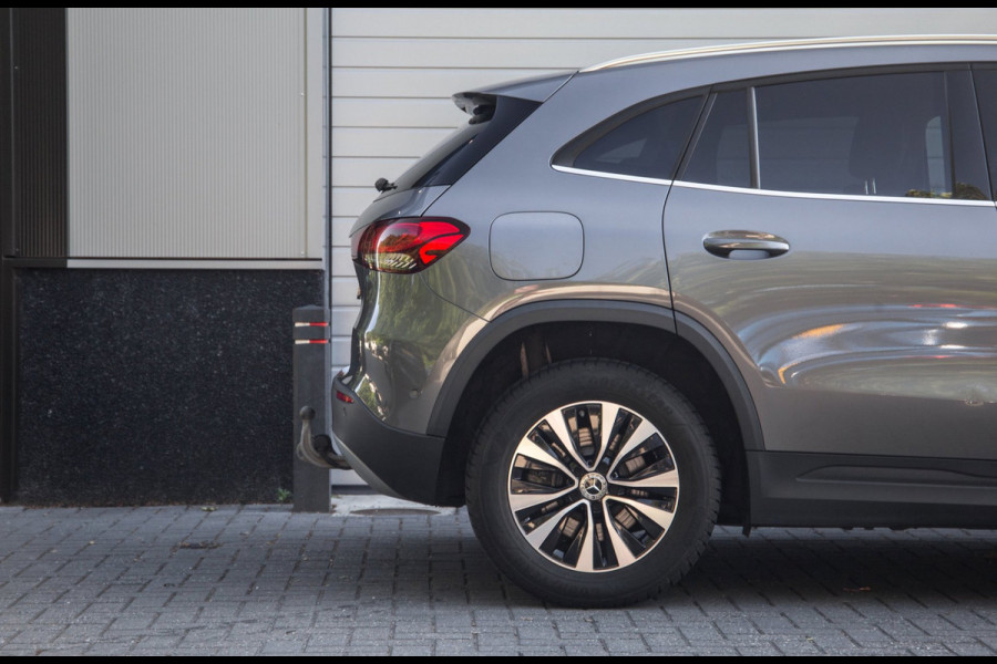 Mercedes-Benz GLA 250 e Business Solution Luxury Limited / SOH 93%