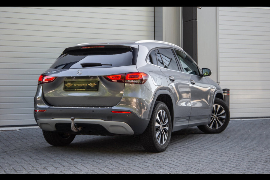 Mercedes-Benz GLA 250 e Business Solution Luxury Limited / SOH 93%