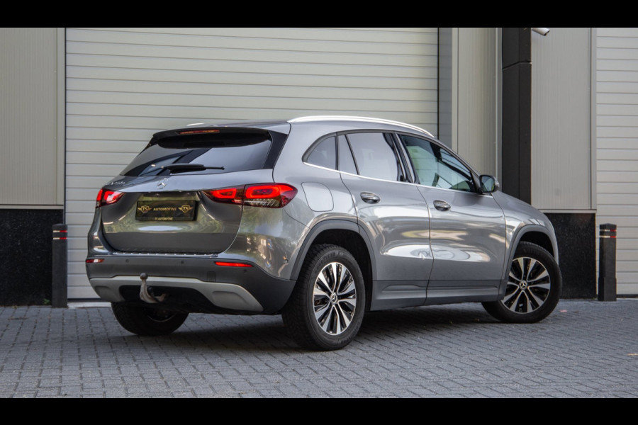 Mercedes-Benz GLA 250 e Business Solution Luxury Limited / SOH 93%