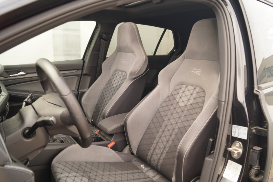 Volkswagen Golf 1.5 TSI 130pk R-Line -PANO-LED-ECC-PDC-NAVI-