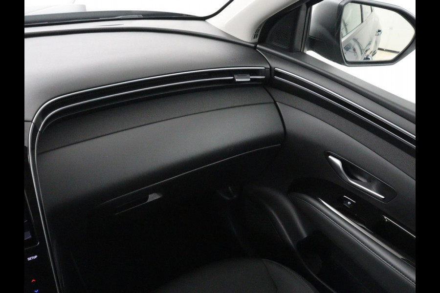 Hyundai Tucson 1.6 T-GDI HEV Comfort | Trekhaak | Stoelverwarming | Adaptive cruise | Carplay | Camera | Navigatie | Keyless | Full LED | 17'' | Parkeerhulp | Climate control | Digital Cockpit
