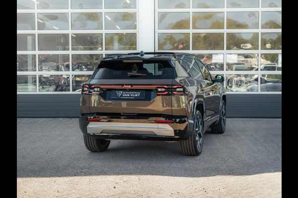 Jeep Compass First Edition 74 kWh | Direct leverbaar | Adapt. Cruise | Camera | Carplay | 20" | Elektr. A-Klep | Navi | Winter Pack | Schuif/Kanteldak | Premium Pack | Conv. Pack | Warmtepomp