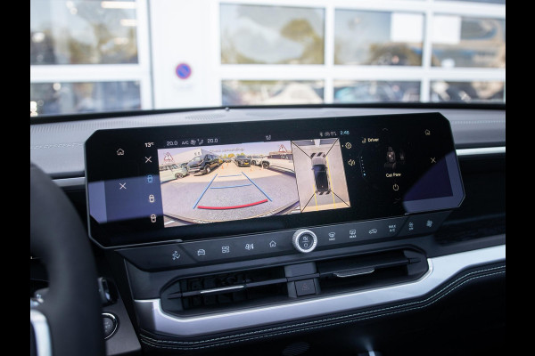 Jeep Compass First Edition 74 kWh | Direct leverbaar | Adapt. Cruise | Camera | Carplay | 20" | Elektr. A-Klep | Navi | Winter Pack | Schuif/Kanteldak | Premium Pack | Conv. Pack | Warmtepomp