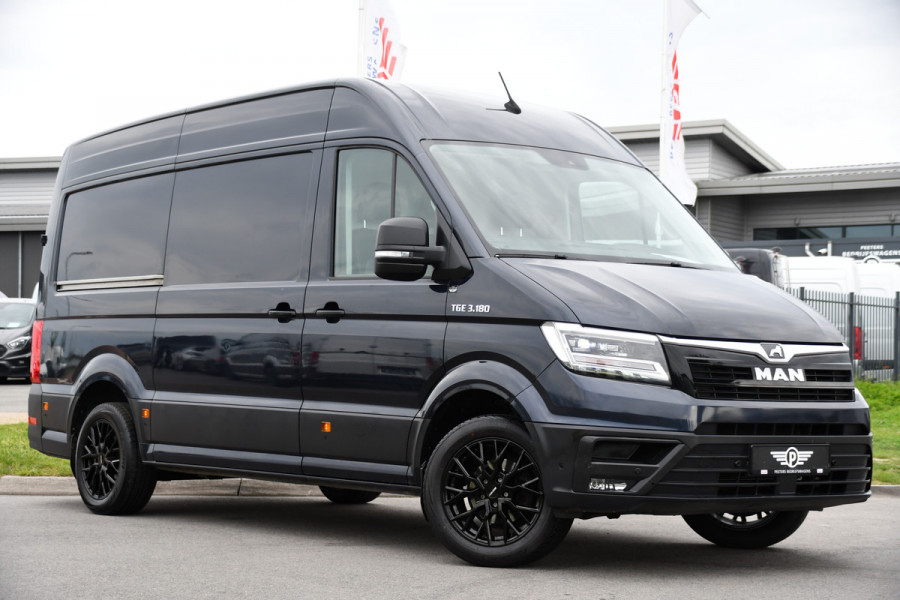 MAN TGE 3.180 35 2.0 L3H3 PB Edition Full Options! Adpatieve Cruise, Camera, Carplay, 177pk, LED, Stuurverwarming, Trekhaak, Multimedia, Voorruit verwarming, Uniek!