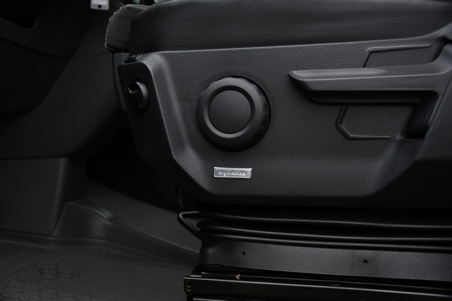 MAN TGE 3.180 35 2.0 L3H3 PB Edition Full Options! Adpatieve Cruise, Camera, Carplay, 177pk, LED, Stuurverwarming, Trekhaak, Multimedia, Voorruit verwarming, Uniek!