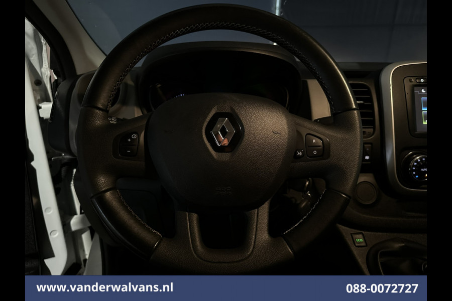 Renault Trafic 1.6 dCi 126pk L2H1 Euro6 Airco | Imperiaal | Navigatie | Camera | Trekhaak Cruisecontrol, Parkeersensoren, Bijrijdersbank