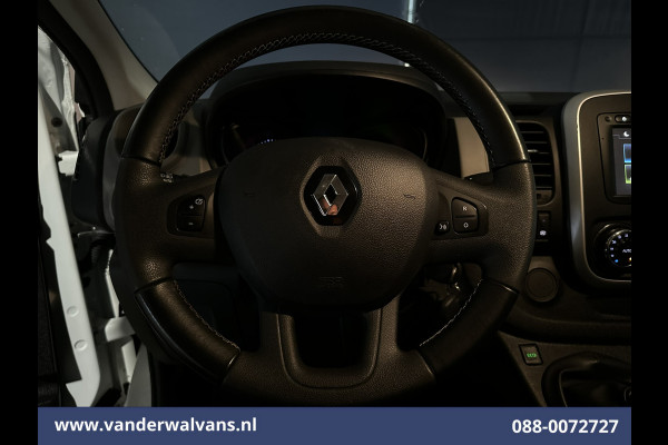 Renault Trafic 1.6 dCi 126pk L2H1 Euro6 Airco | Imperiaal | Navigatie | Camera | Trekhaak Cruisecontrol, Parkeersensoren, Bijrijdersbank