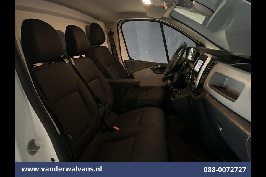 Renault Trafic 1.6 dCi 126pk L2H1 Euro6 Airco | Imperiaal | Navigatie | Camera | Trekhaak Cruisecontrol, Parkeersensoren, Bijrijdersbank