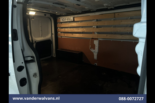 Renault Trafic 1.6 dCi 126pk L2H1 Euro6 Airco | Imperiaal | Navigatie | Camera | Trekhaak Cruisecontrol, Parkeersensoren, Bijrijdersbank