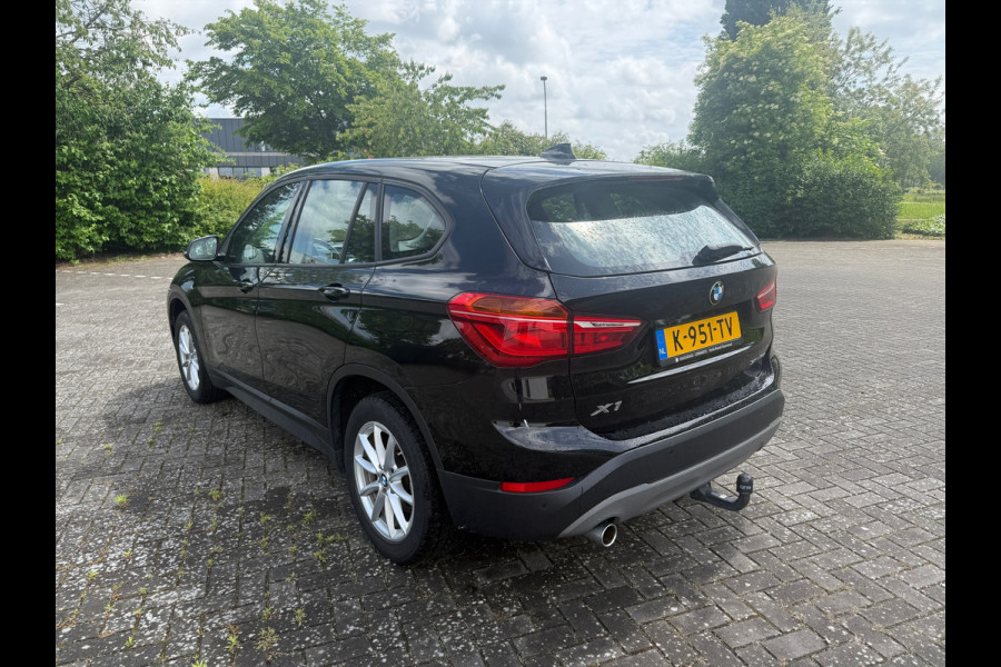 BMW X1 SDrive18i Executive (BOVAG/RIJKLAARPRIJS)