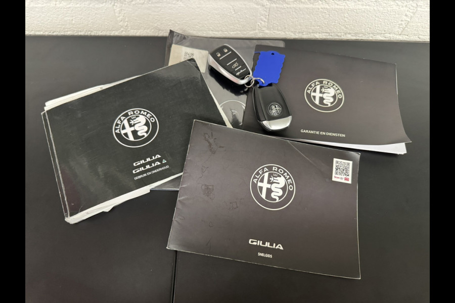 Alfa Romeo Giulia 2.0T Sprint Leder elektrisch+verwarmd Stuurverw Camera Carplay