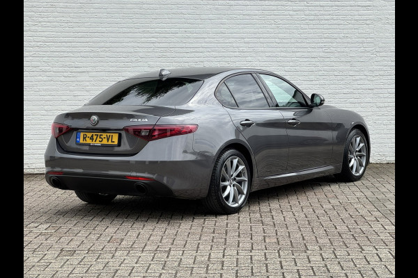 Alfa Romeo Giulia 2.0T Sprint Leder elektrisch+verwarmd Stuurverw Camera Carplay