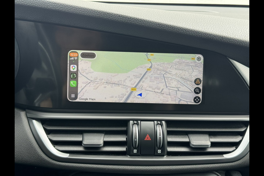 Alfa Romeo Giulia 2.0T Sprint Leder elektrisch+verwarmd Stuurverw Camera Carplay