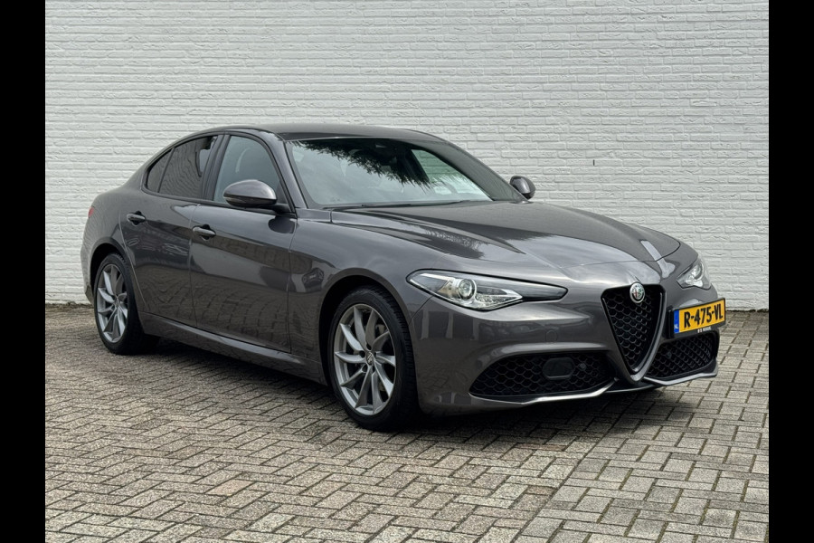 Alfa Romeo Giulia 2.0T Sprint Leder elektrisch+verwarmd Stuurverw Camera Carplay