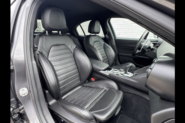 Alfa Romeo Giulia 2.0T Sprint Leder elektrisch+verwarmd Stuurverw Camera Carplay