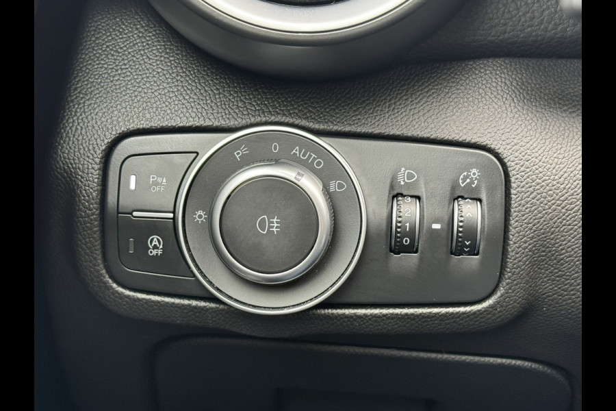 Alfa Romeo Giulia 2.0T Sprint Leder elektrisch+verwarmd Stuurverw Camera Carplay